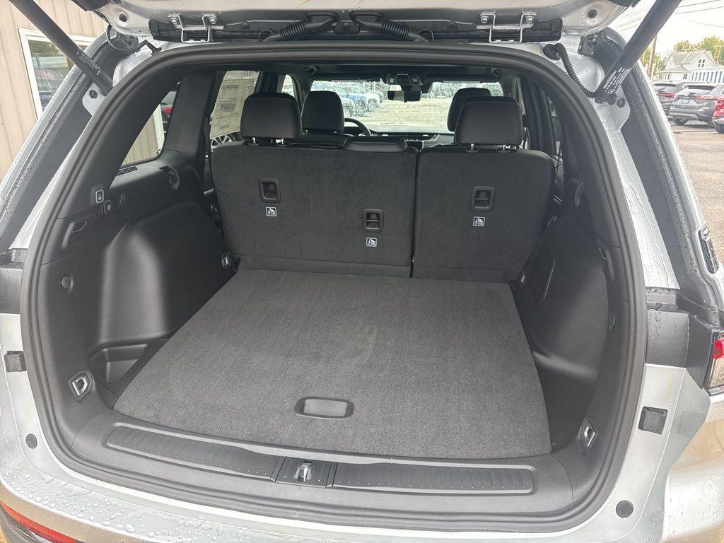 new 2025 Jeep Grand Cherokee car, priced at $52,437