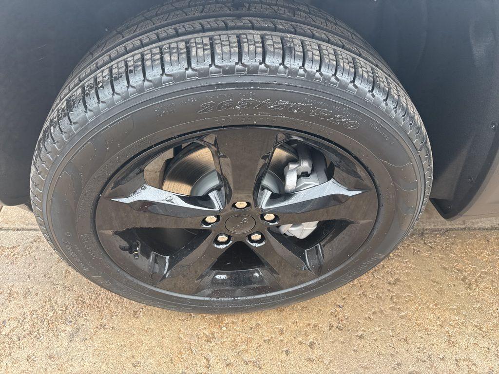 new 2025 Jeep Grand Cherokee car, priced at $52,437