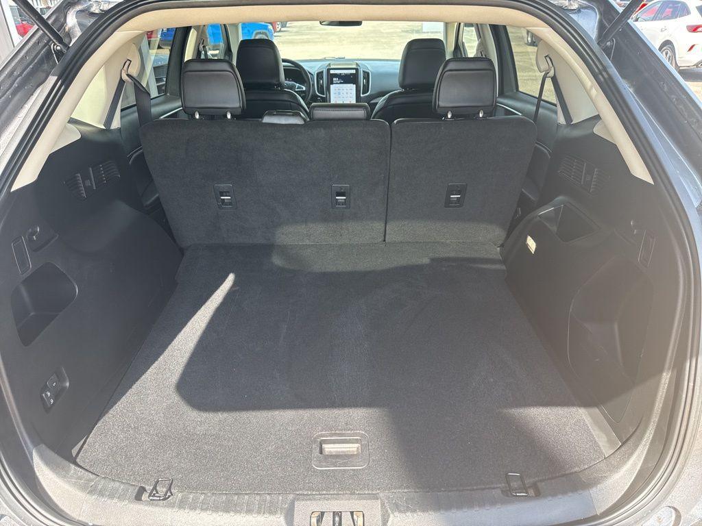 used 2024 Ford Edge car, priced at $29,895