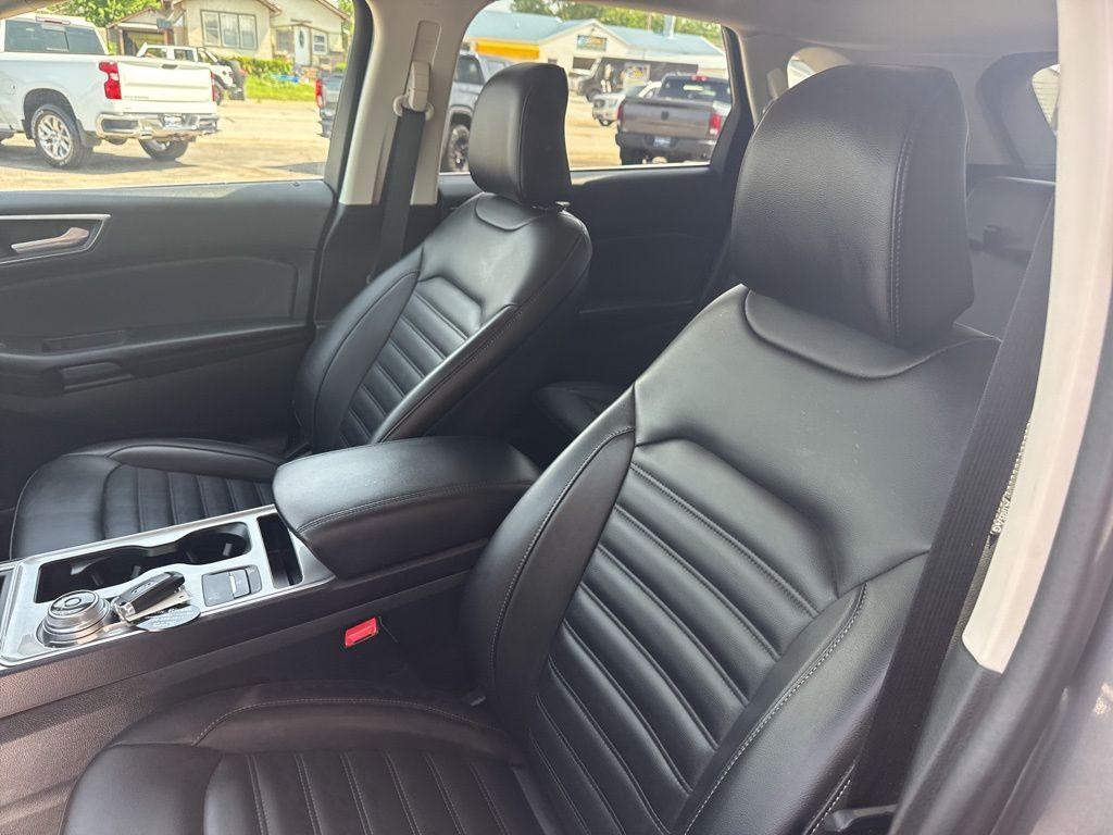 used 2024 Ford Edge car, priced at $29,895