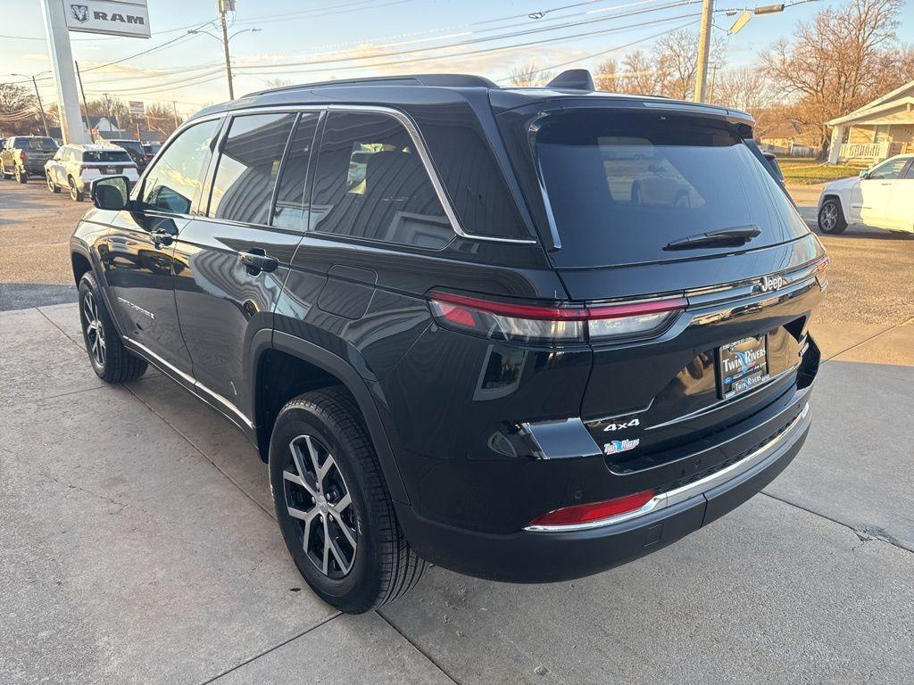 new 2025 Jeep Grand Cherokee car, priced at $43,490