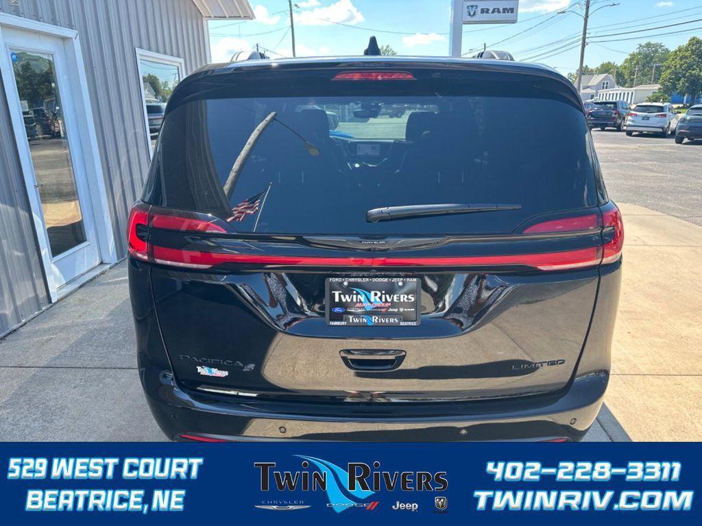 new 2024 Chrysler Pacifica car, priced at $52,015