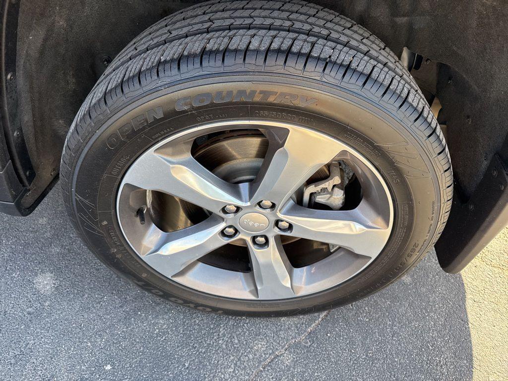 used 2022 Jeep Grand Cherokee L car, priced at $35,995