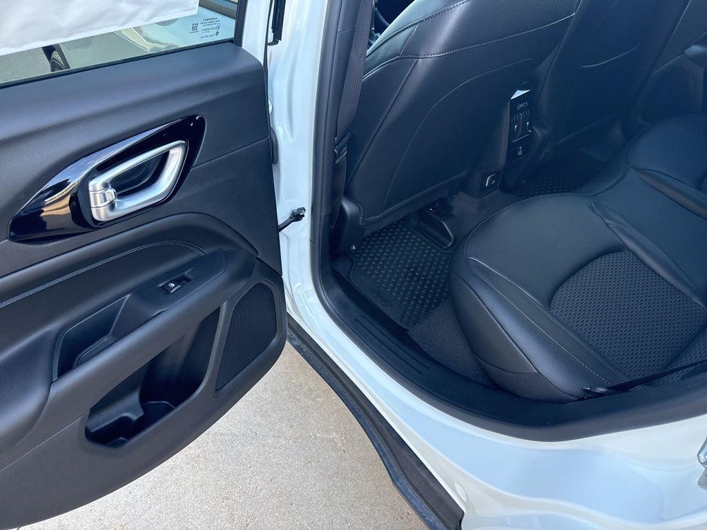 new 2026 Jeep Compass car, priced at $33,038