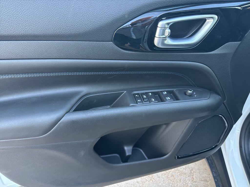 new 2026 Jeep Compass car, priced at $33,038