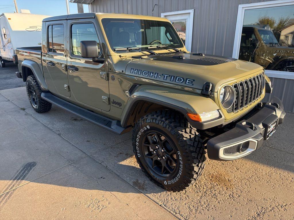 new 2025 Jeep Gladiator car, priced at $49,100