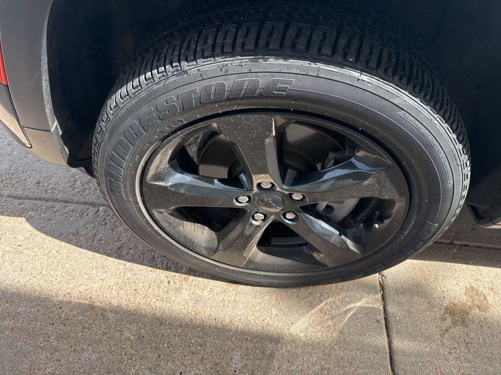 used 2021 Jeep Grand Cherokee L car, priced at $32,885
