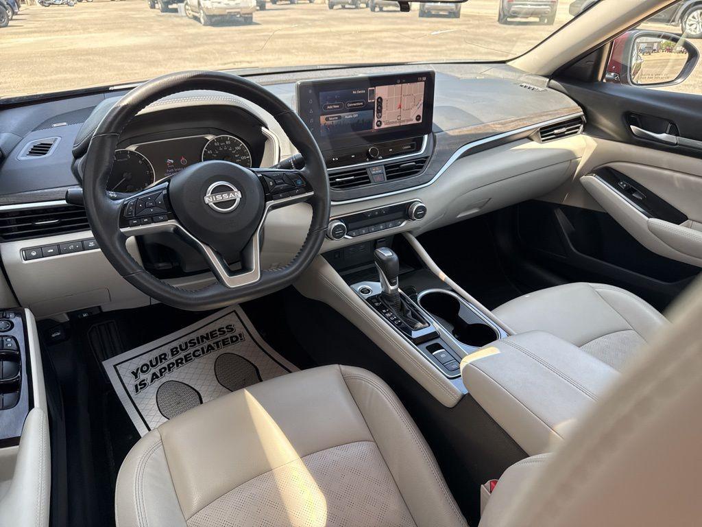 used 2024 Nissan Altima car