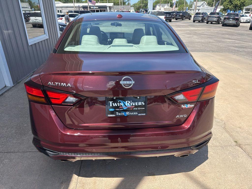 used 2024 Nissan Altima car