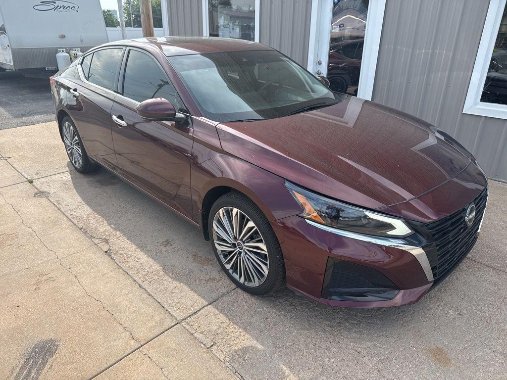 used 2024 Nissan Altima car, priced at $30,885
