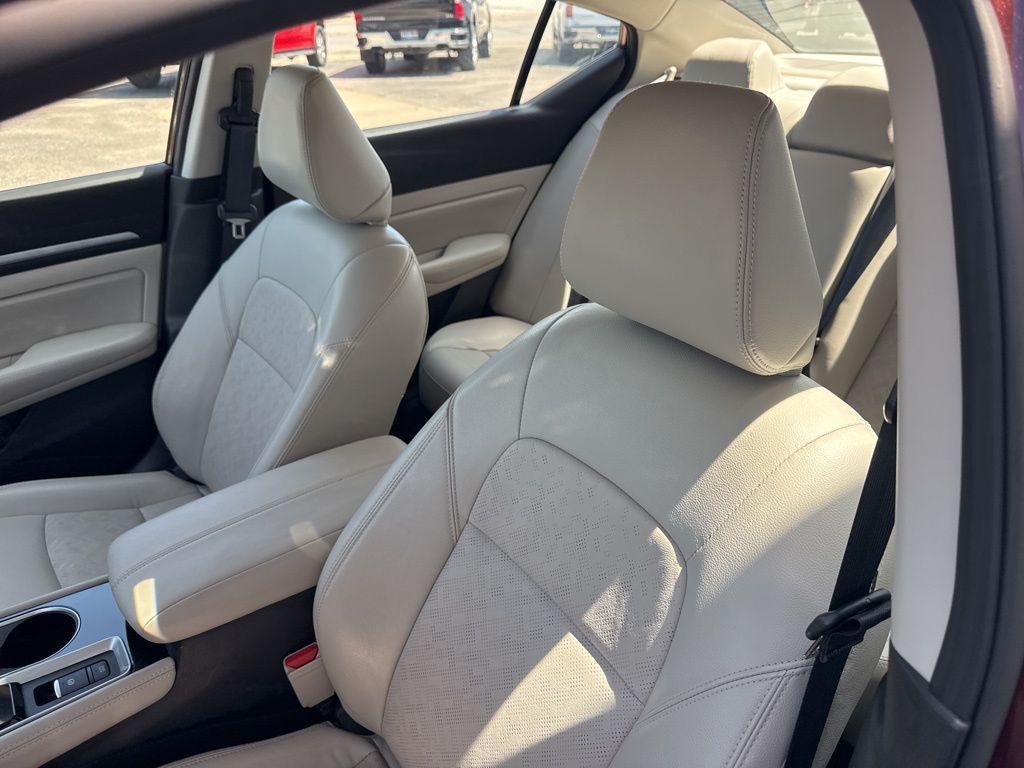 used 2024 Nissan Altima car