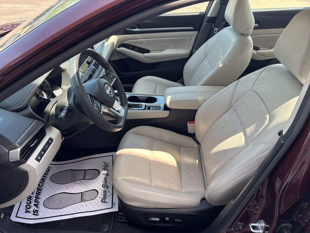used 2024 Nissan Altima car