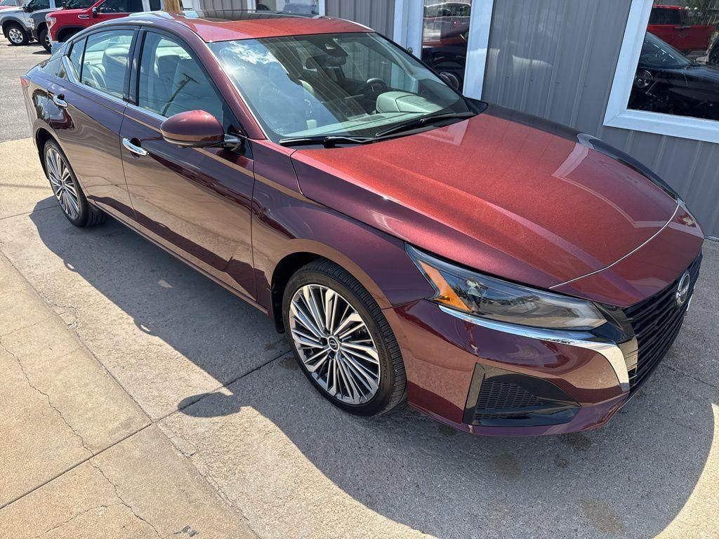 used 2024 Nissan Altima car