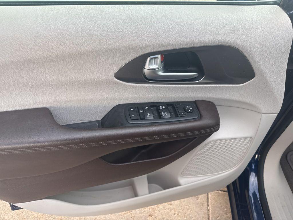 used 2018 Chrysler Pacifica car, priced at $13,995
