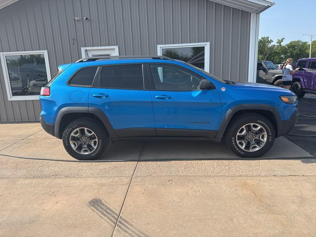 used 2019 Jeep Cherokee car