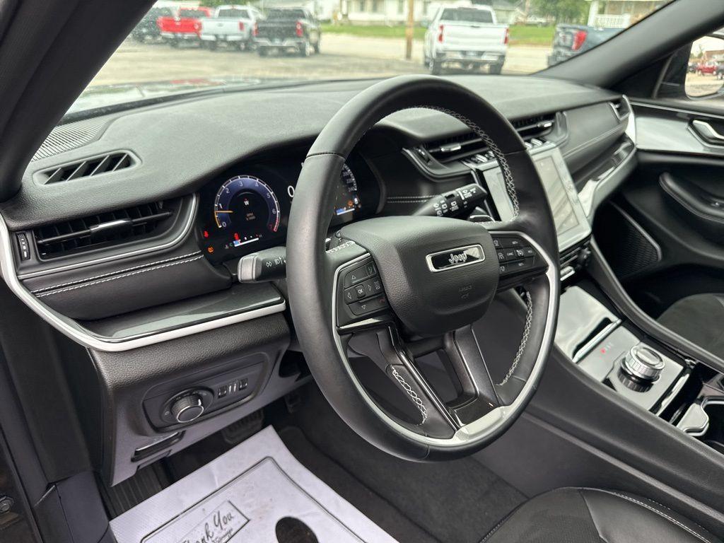 used 2022 Jeep Grand Cherokee L car