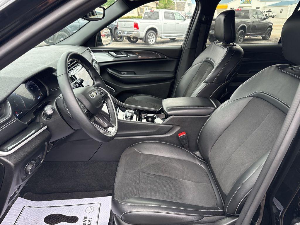 used 2022 Jeep Grand Cherokee L car
