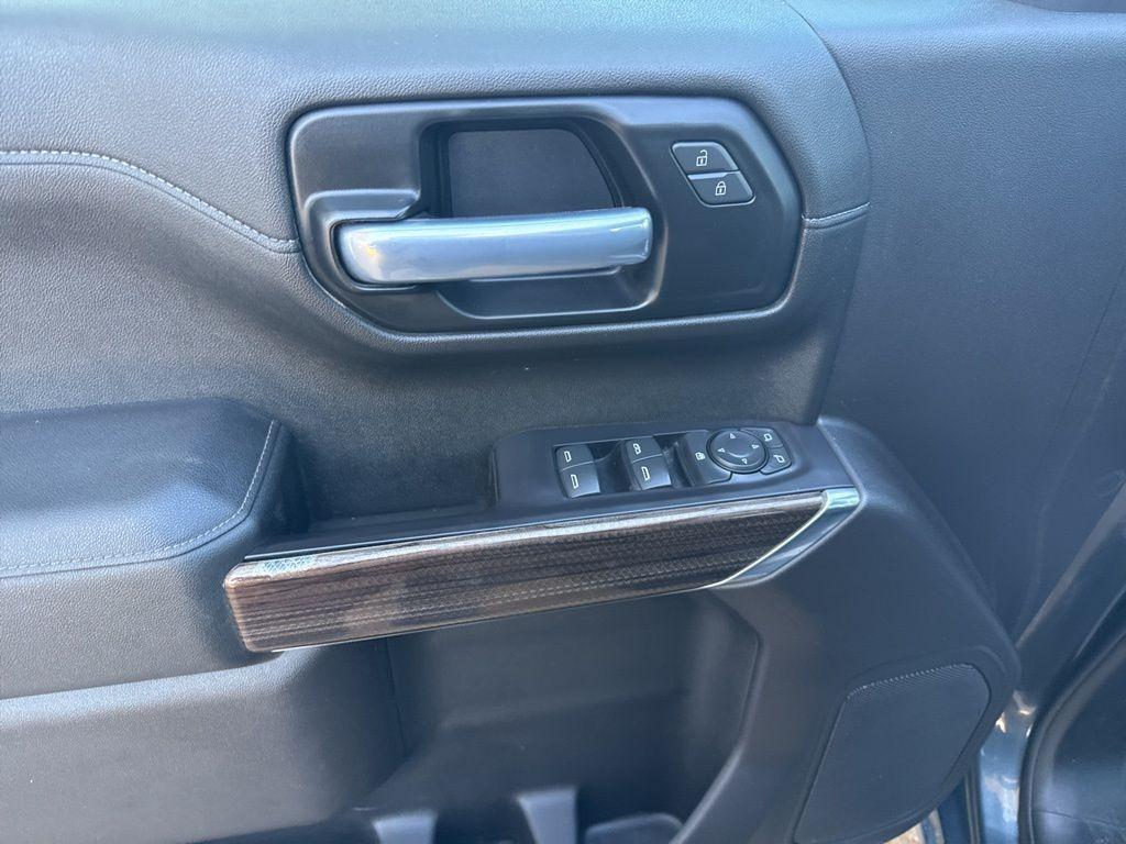 used 2021 Chevrolet Silverado 1500 car, priced at $32,995