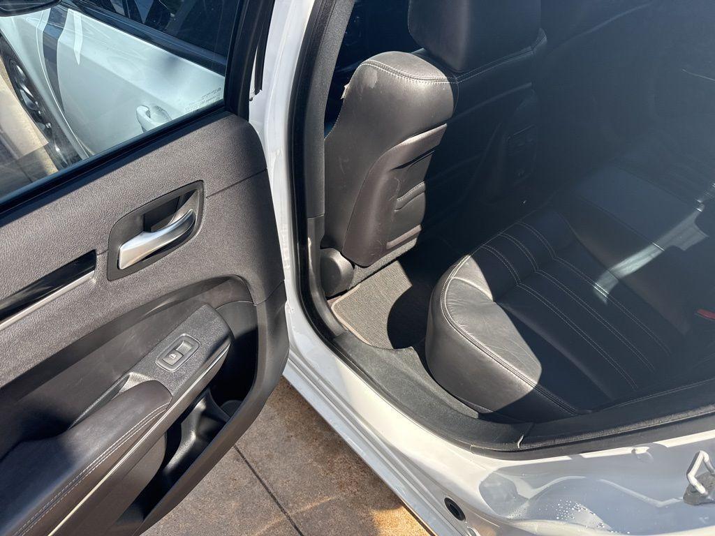 used 2018 Chrysler 300 car