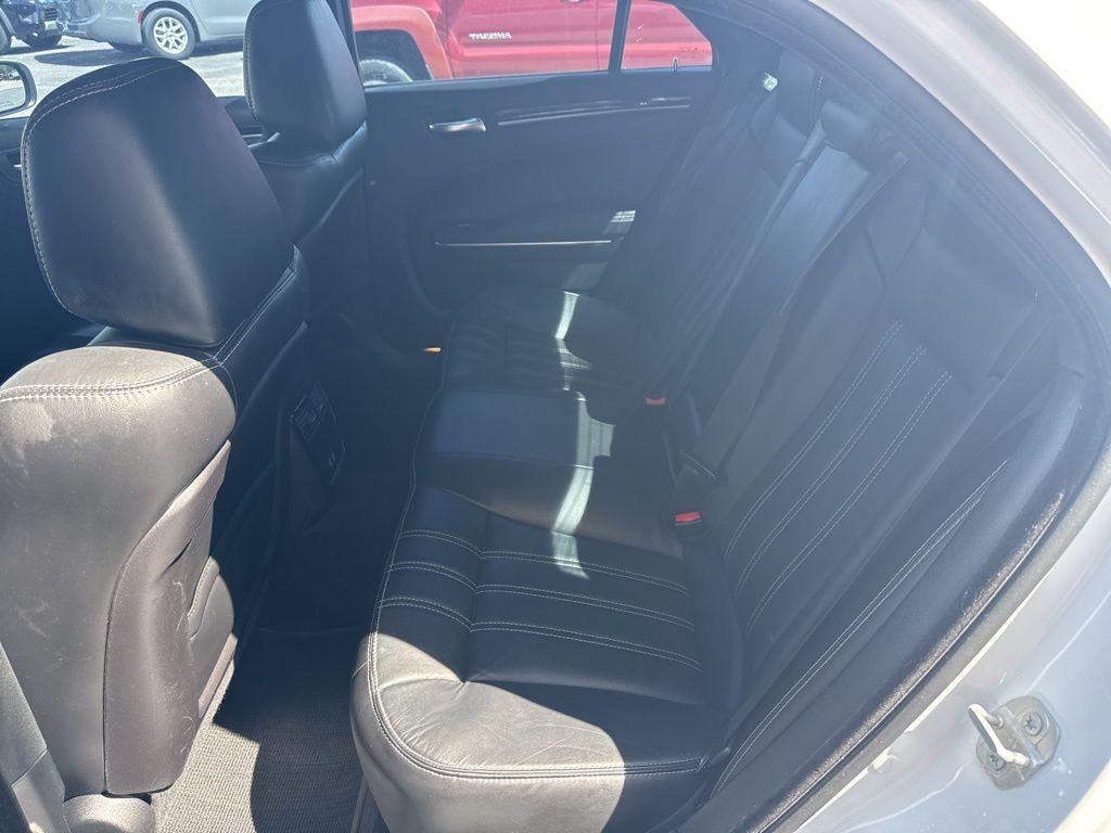 used 2018 Chrysler 300 car
