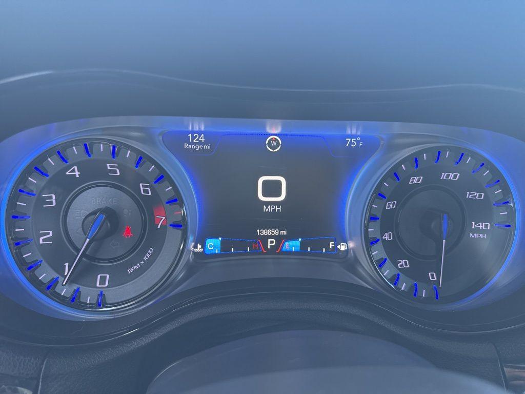used 2018 Chrysler 300 car