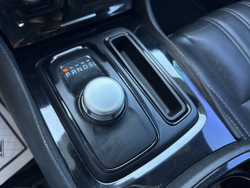 used 2018 Chrysler 300 car