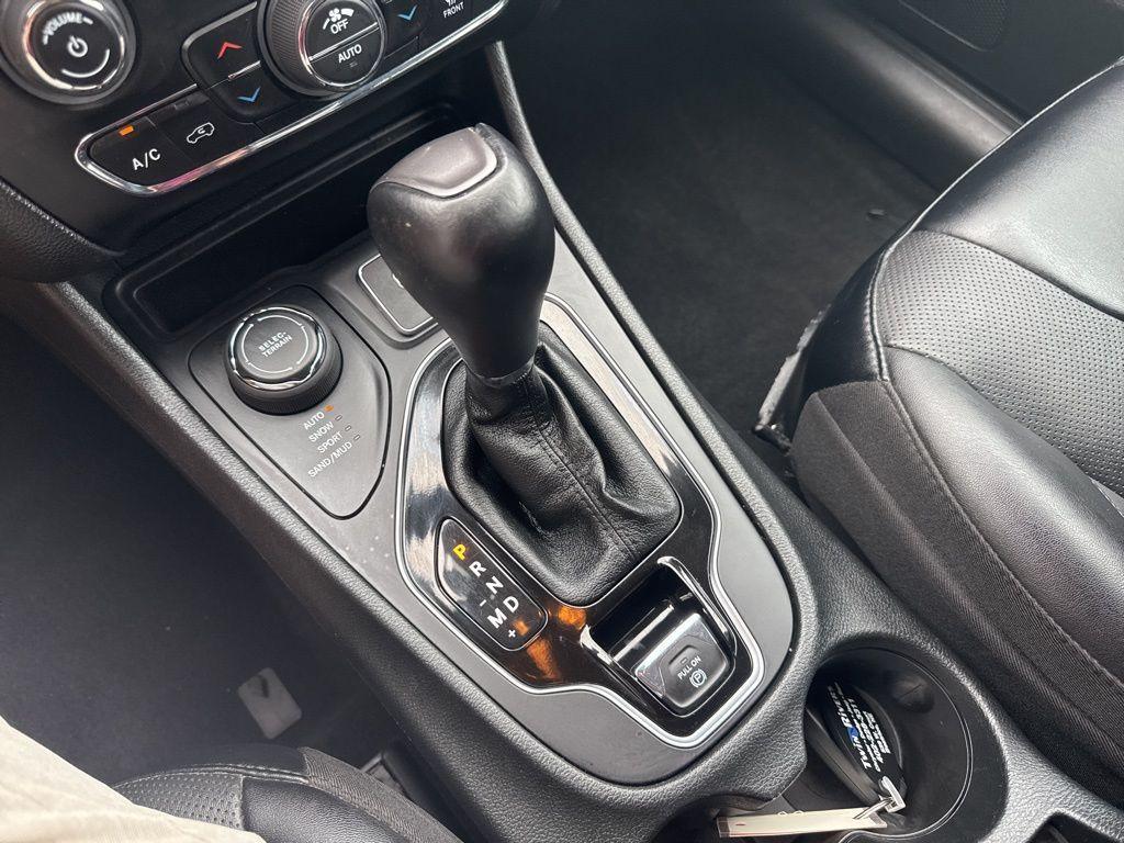 used 2022 Jeep Cherokee car, priced at $29,989