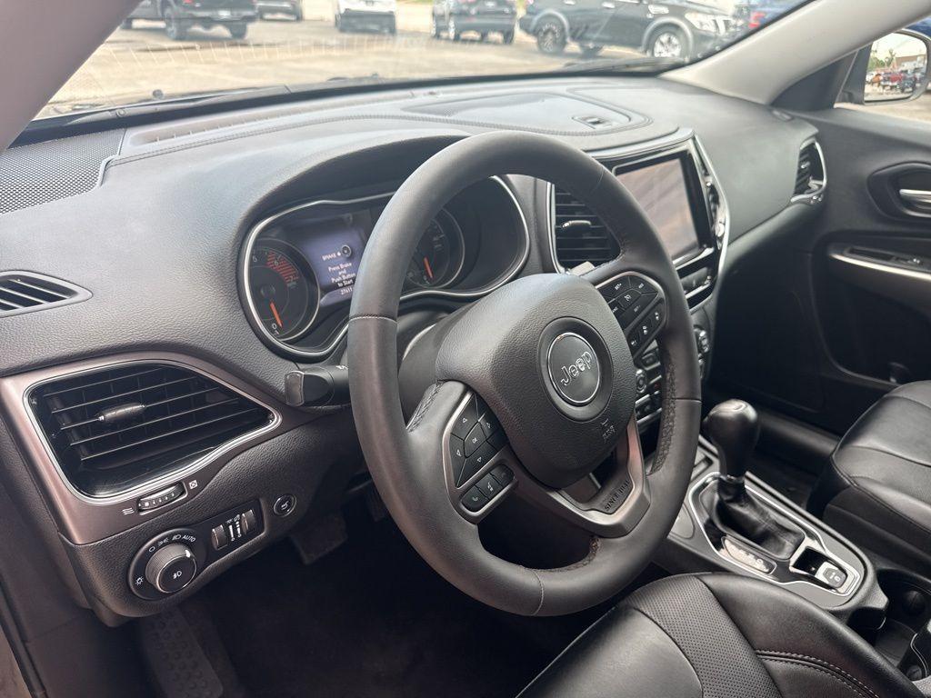 used 2022 Jeep Cherokee car, priced at $29,989