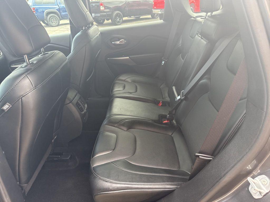 used 2022 Jeep Cherokee car, priced at $29,989