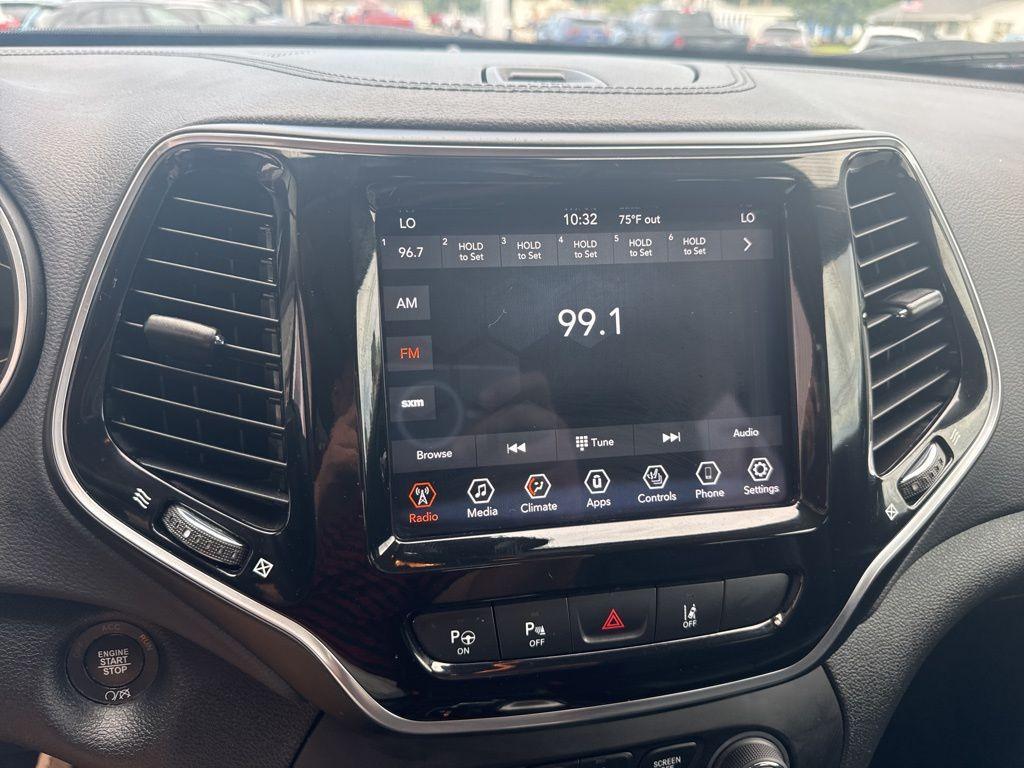 used 2022 Jeep Cherokee car, priced at $29,989