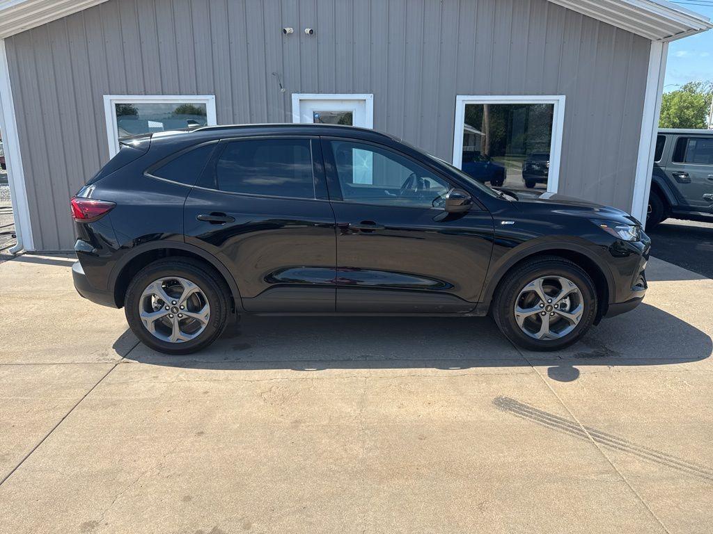 used 2025 Ford Escape car, priced at $32,995