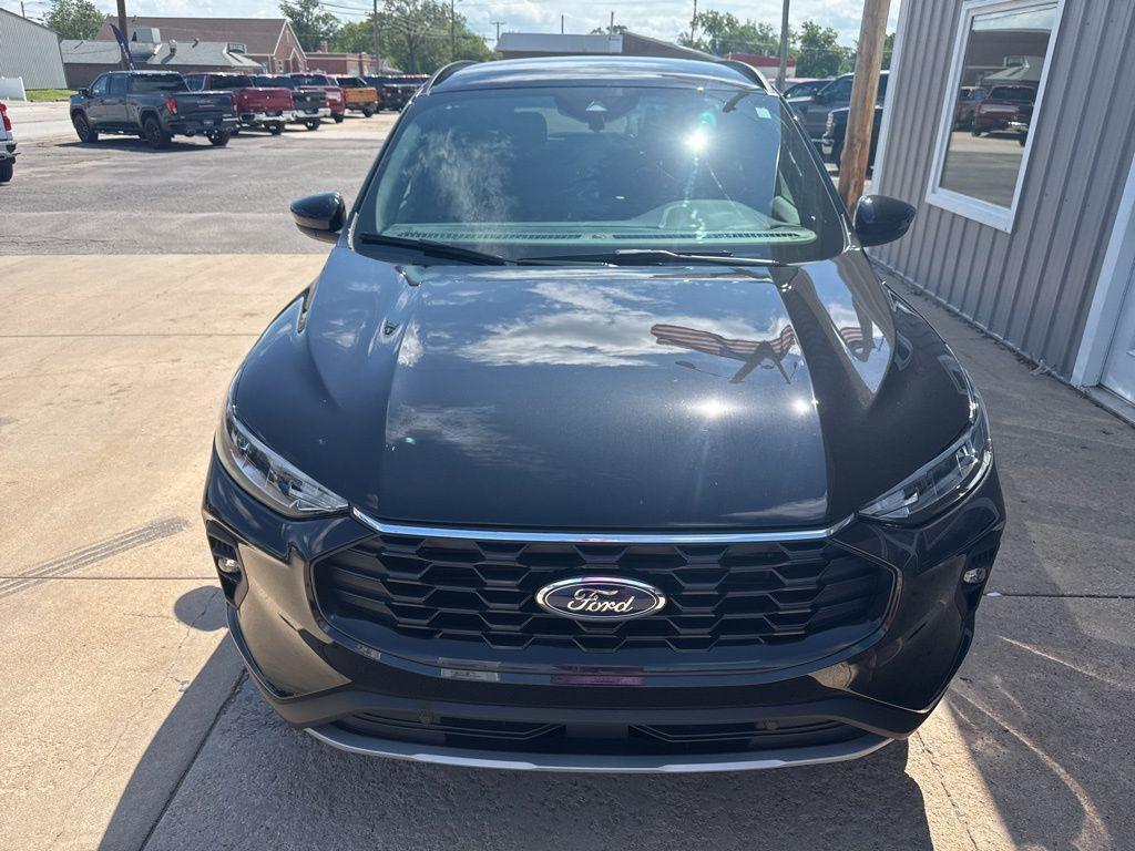 used 2025 Ford Escape car, priced at $32,995