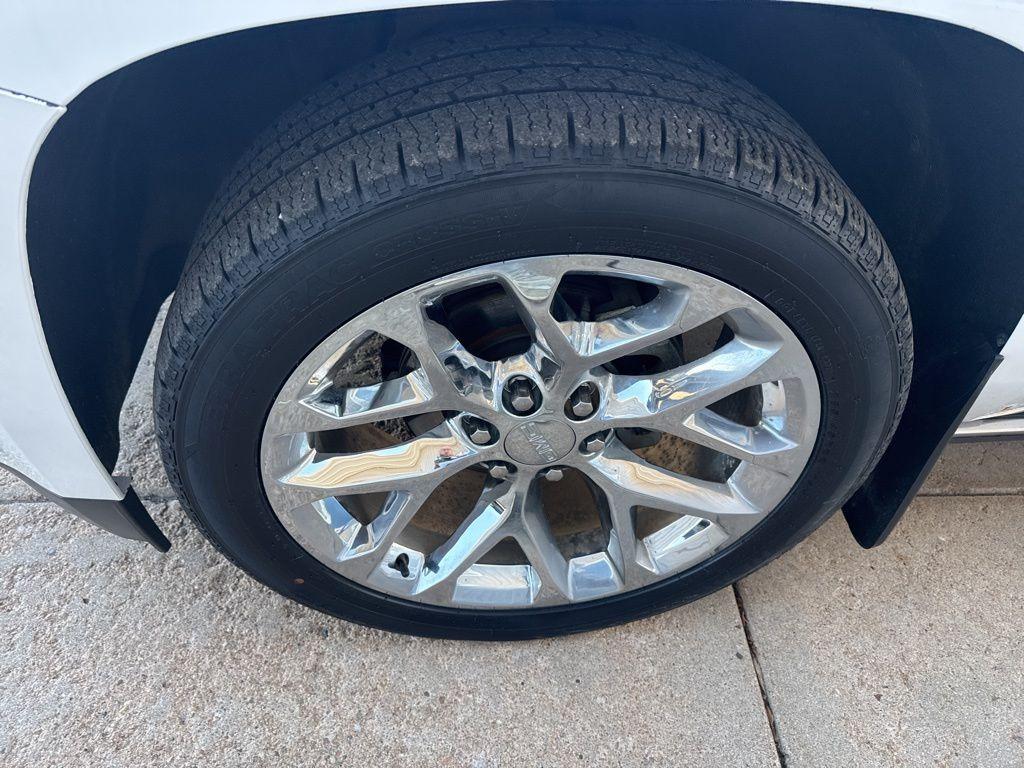 used 2017 GMC Yukon XL car, priced at $24,995