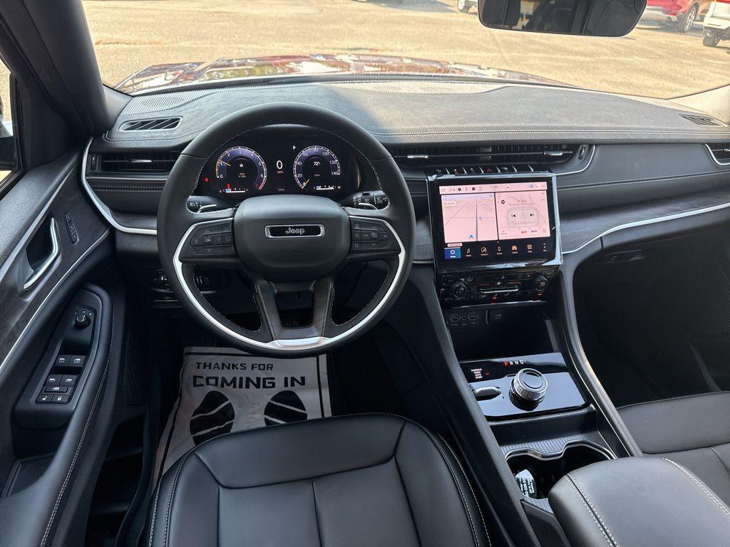 new 2025 Jeep Grand Cherokee L car, priced at $49,620