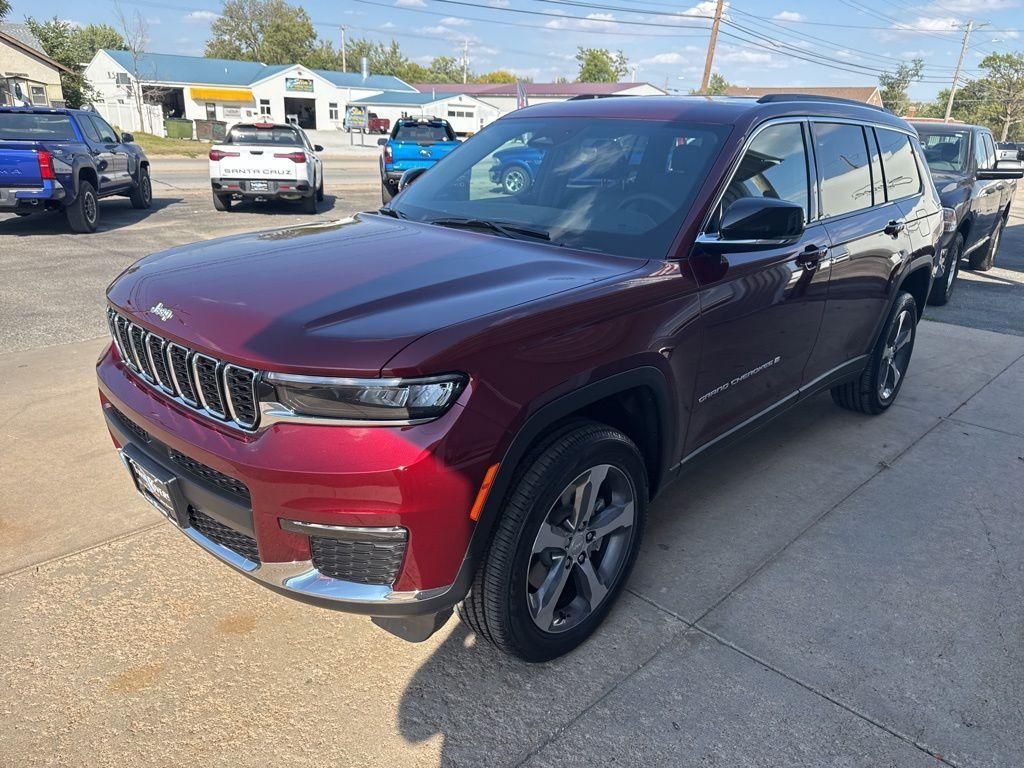 new 2025 Jeep Grand Cherokee L car, priced at $49,620