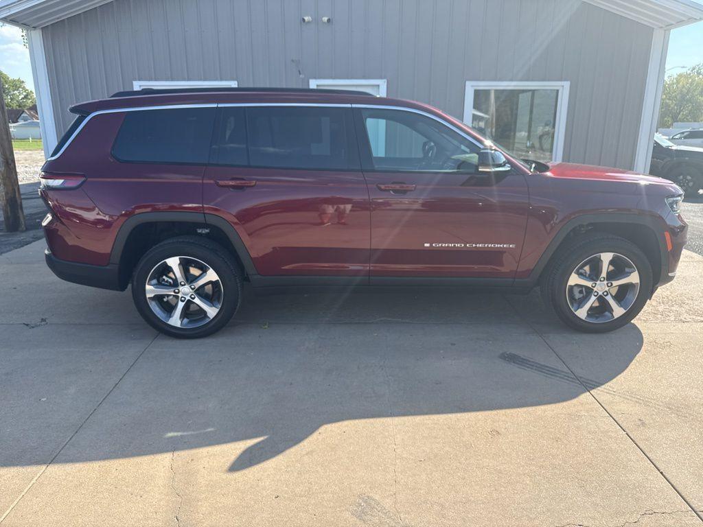 new 2025 Jeep Grand Cherokee L car, priced at $49,620