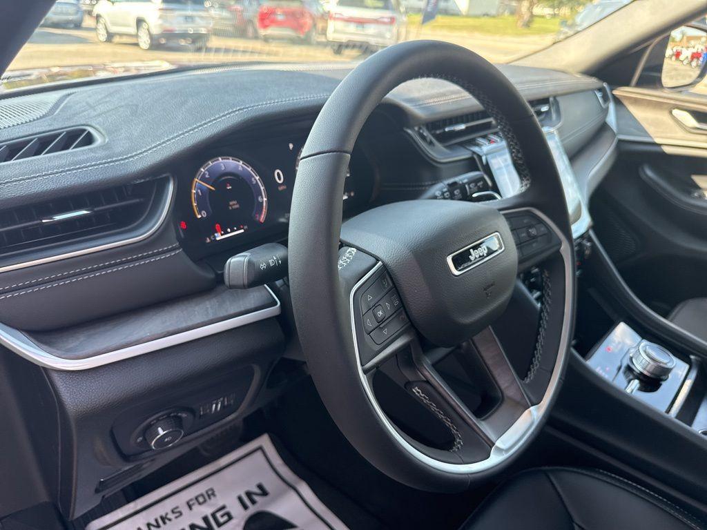 new 2025 Jeep Grand Cherokee L car, priced at $49,620