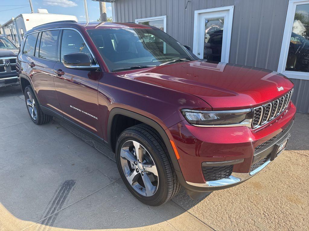 new 2025 Jeep Grand Cherokee L car, priced at $49,620