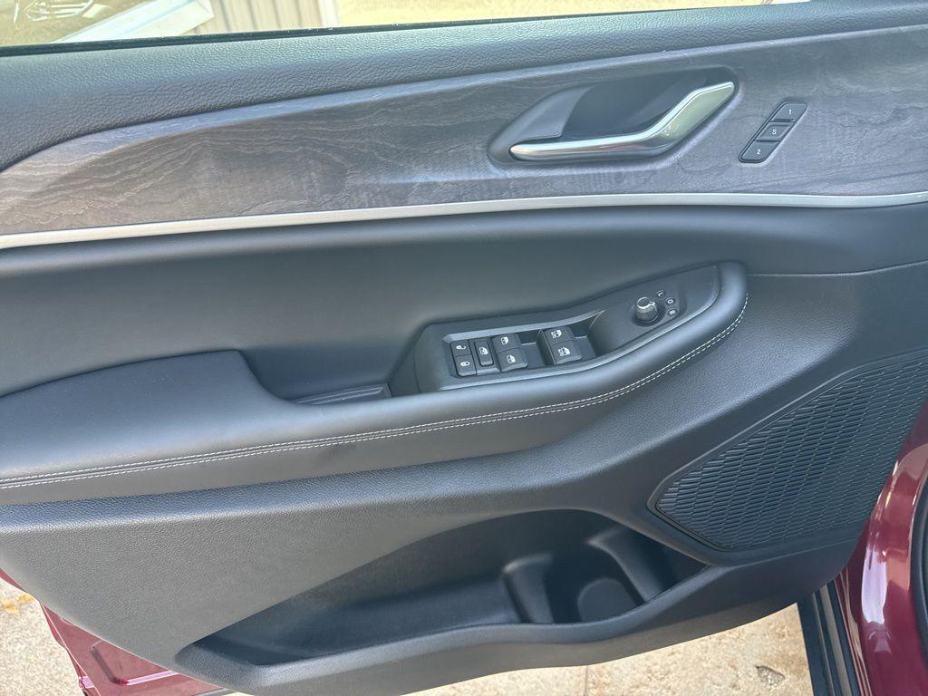 new 2025 Jeep Grand Cherokee L car, priced at $49,620