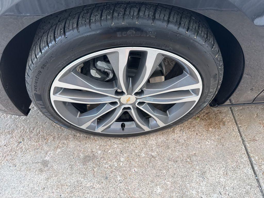 used 2025 Chevrolet Malibu car