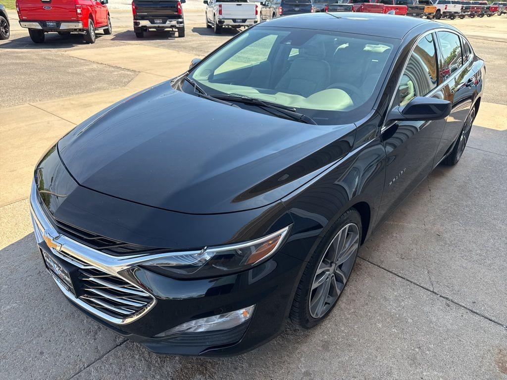 used 2025 Chevrolet Malibu car