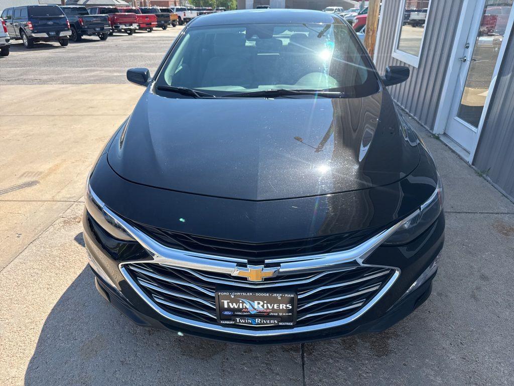 used 2025 Chevrolet Malibu car