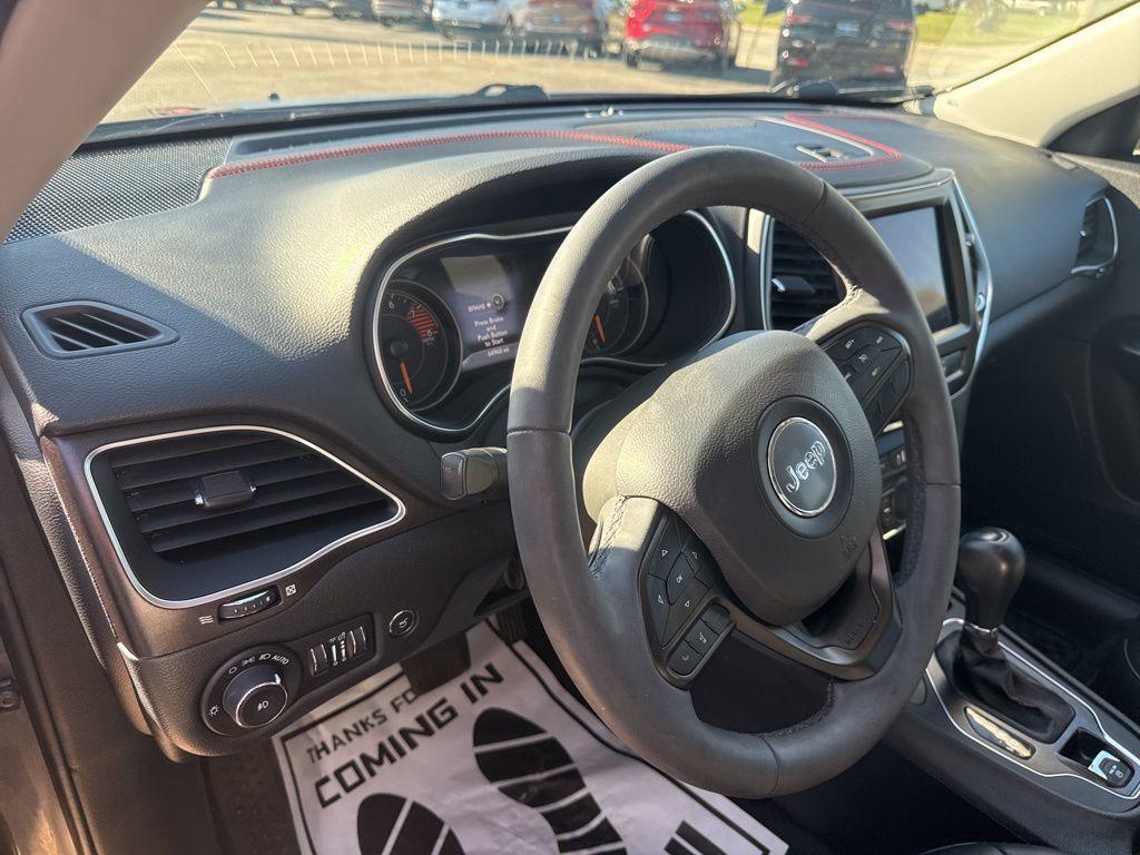 used 2022 Jeep Cherokee car, priced at $26,487