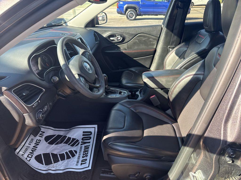 used 2022 Jeep Cherokee car, priced at $26,487