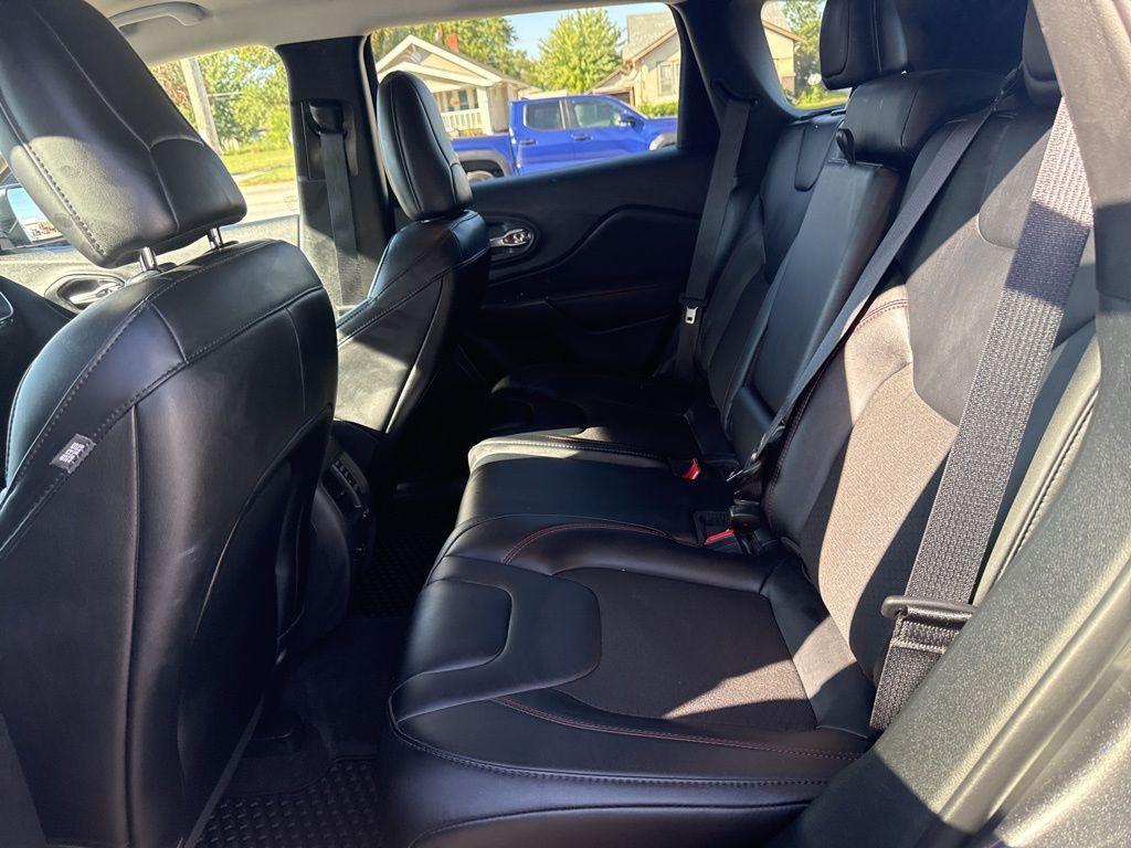 used 2022 Jeep Cherokee car, priced at $26,487