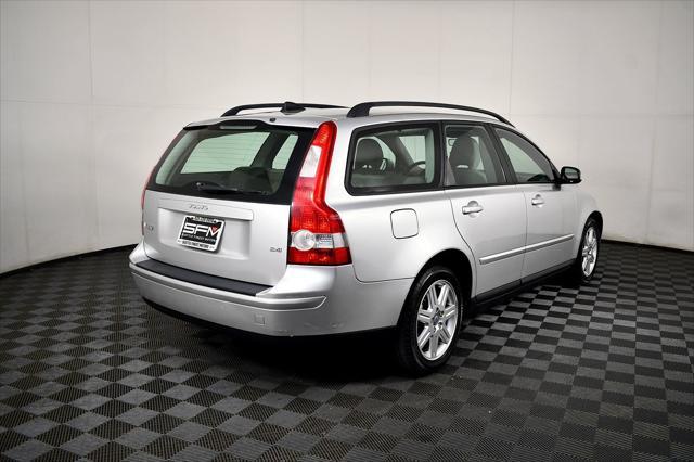 used 2007 Volvo V50 car, priced at $7,800