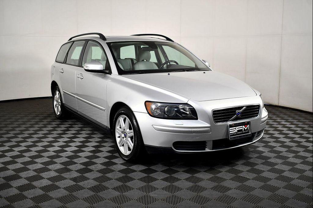 used 2007 Volvo V50 car, priced at $7,800
