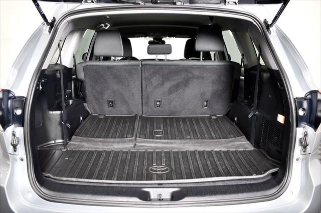 used 2019 Toyota Highlander car, priced at $15,999