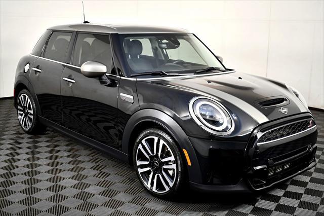 used 2023 MINI Hardtop car, priced at $25,999