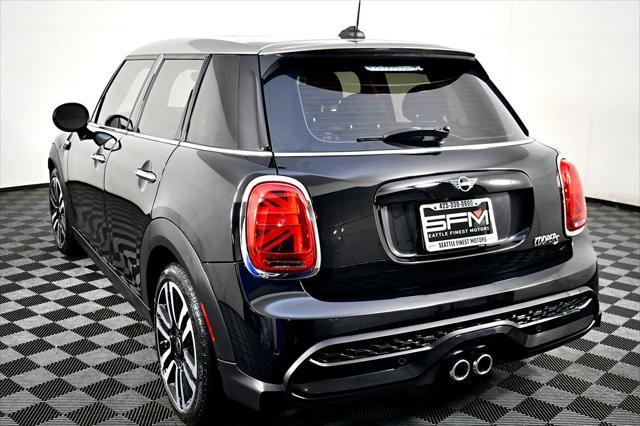 used 2023 MINI Hardtop car, priced at $25,999